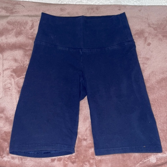 Aritzia TNA equator bike short - Picture 3 of 8